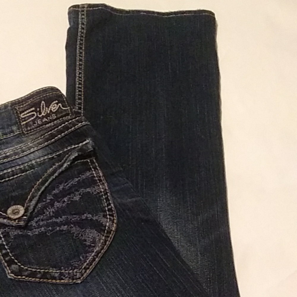 Silver Jeans - Picture 3 of 5